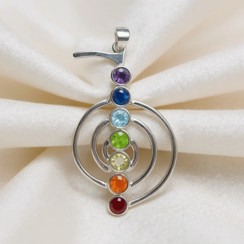 7 Chakra Pendant in 925 Sterling Silver – Balance • Healing • Energy Alignment